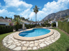 Spacious holiday home with private garden